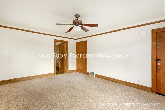 Building Photo - 1843 N Schofield St