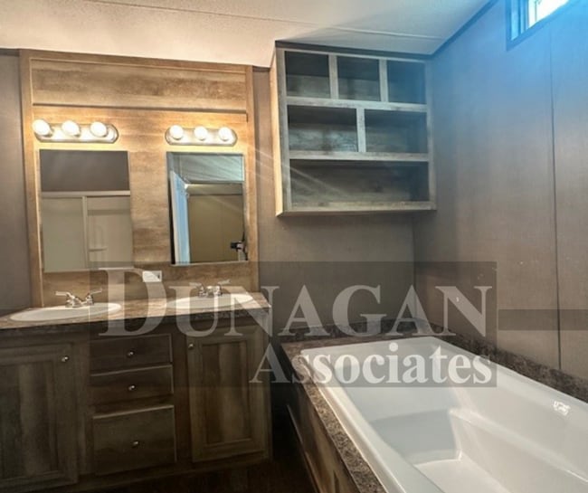 Building Photo - 3 Bedroom, 2 Bath mobile home