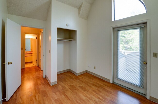 Building Photo - 1631 19th St