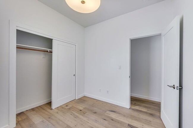 Building Photo - Recently Remodeled 4 bed/2 bath apartment ...