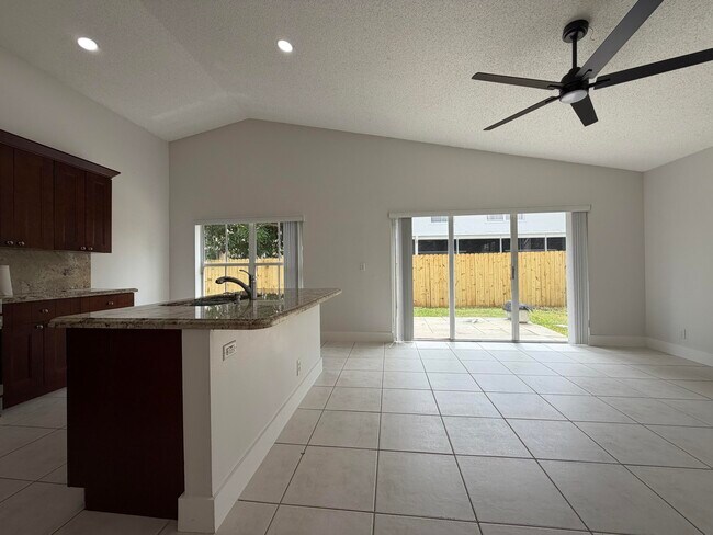 Building Photo - 3386 Treasure Ln