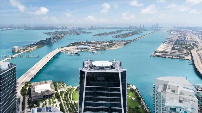 Building Photo - 1000 Biscayne Blvd