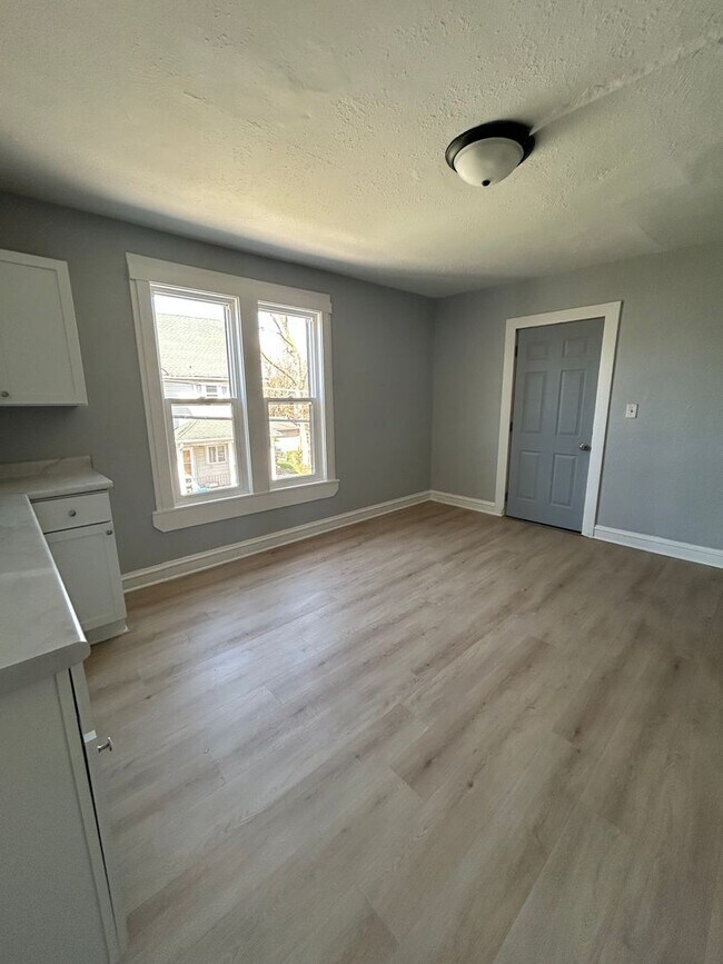 Building Photo - 1510 57th St