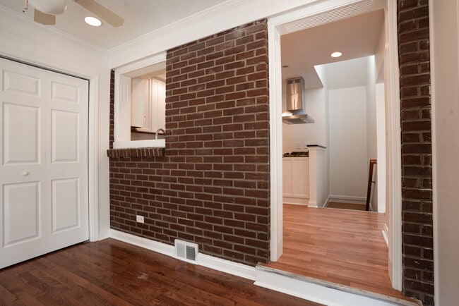 Building Photo - 218 Bramton Rd