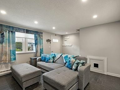 Building Photo - 11 Railroad Ave