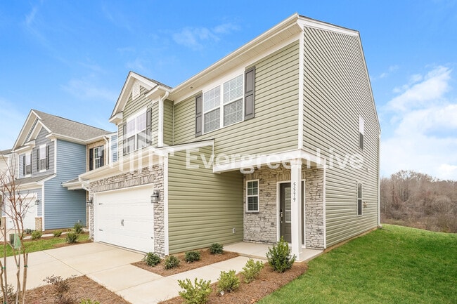 Building Photo - 5579 Hydrangea St