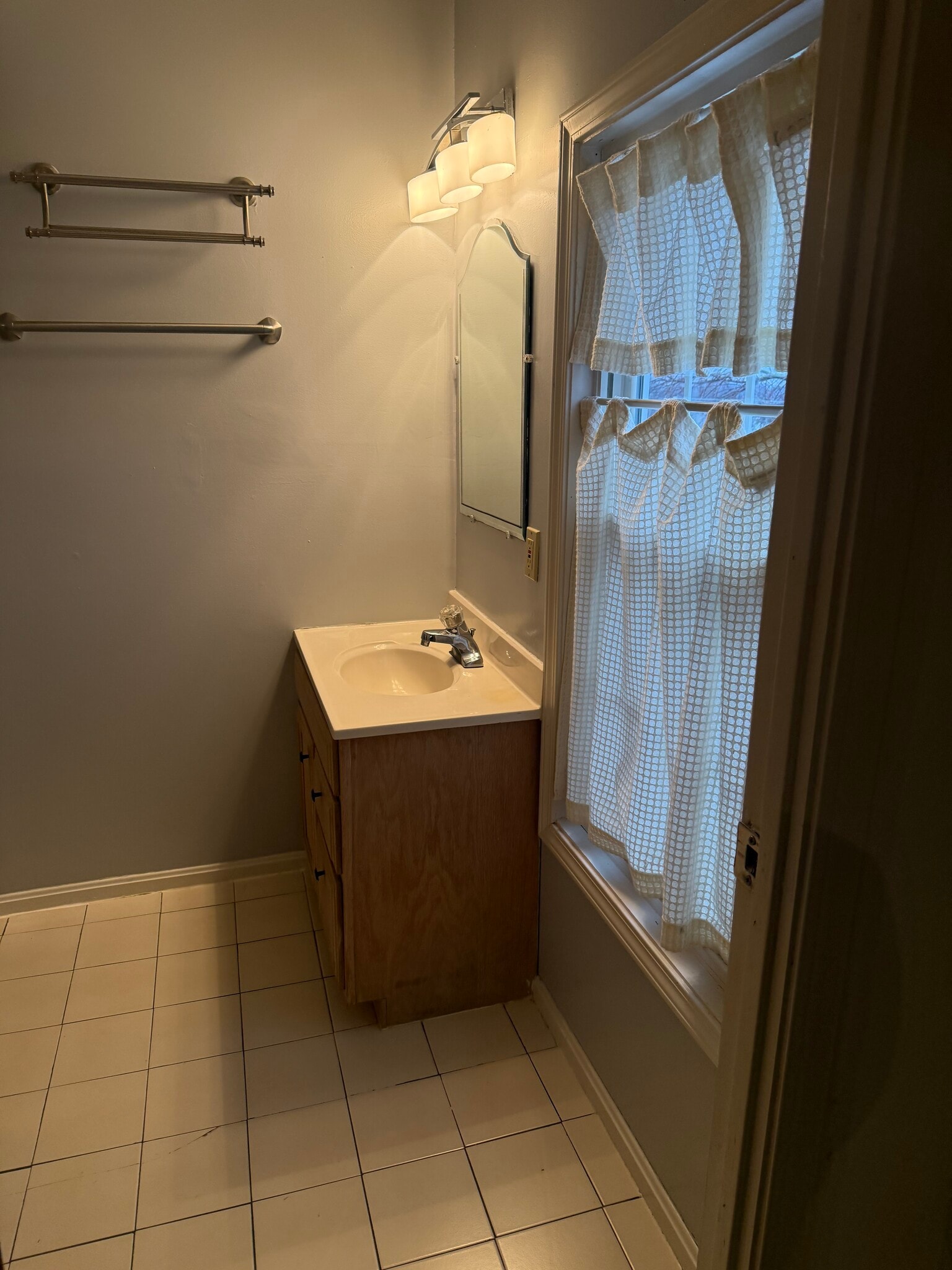 Building Photo - 290 Dorwil Dr