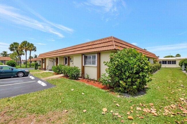 Building Photo - 5730 Fernley Dr E