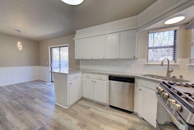 Building Photo - Available Mid January 3 Bedroom East Tulsa...