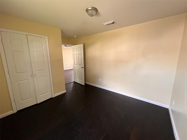 Building Photo - 11842 Greencanyon Dr