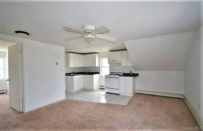 Building Photo - 547 NY-17M