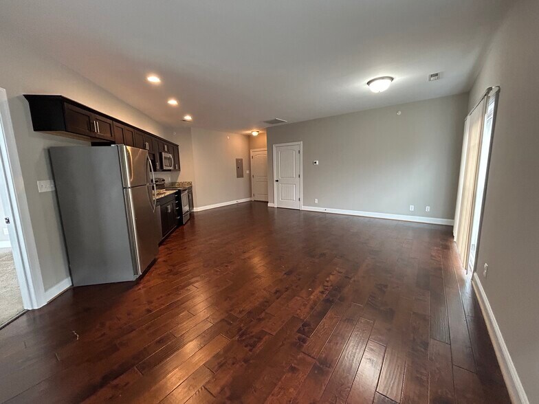 Building Photo - 100 Hexham Dr