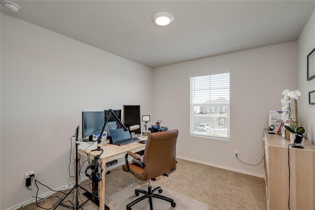 Building Photo - 216 Skipping Stone Ln