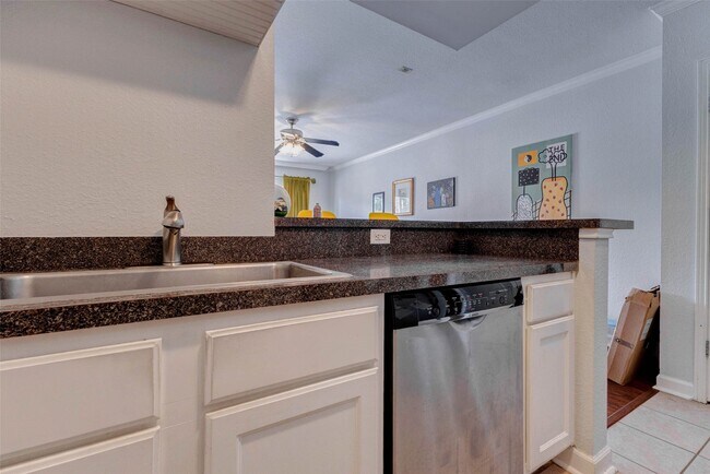 Building Photo - 4515 Briar Hollow Pl