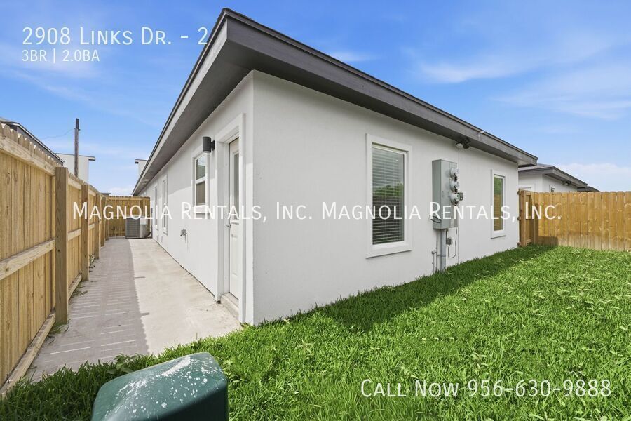 Building Photo - 2908 S Links Dr