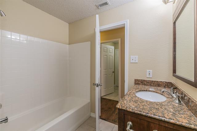Building Photo - 734 Parkford Ln