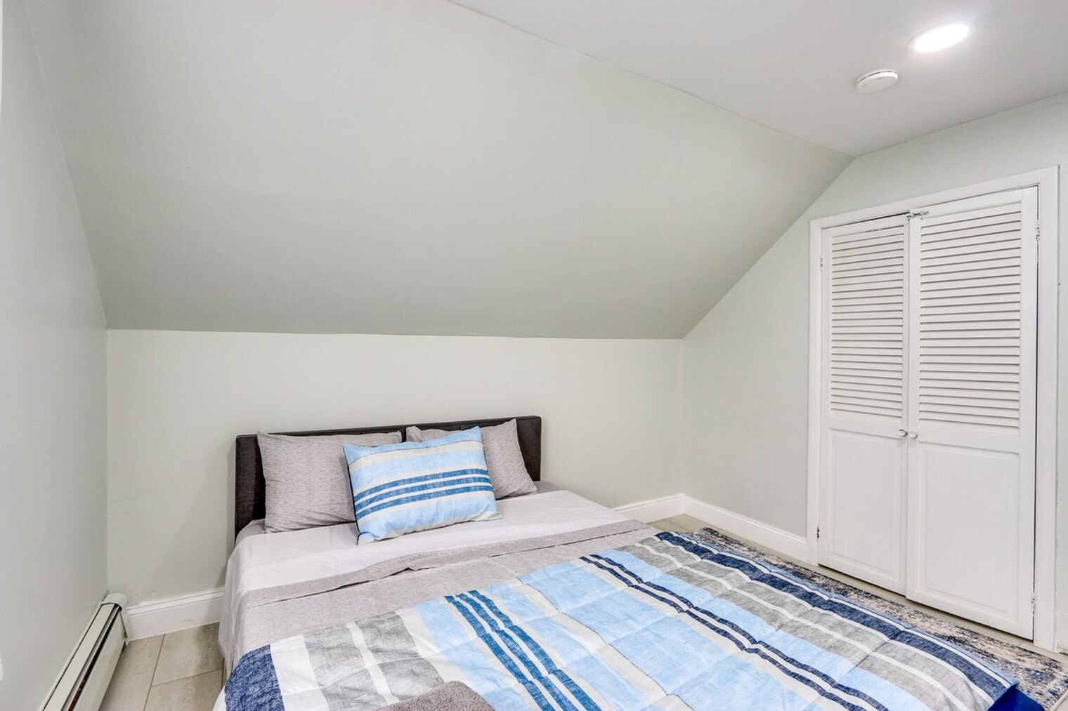 Building Photo - 301 Lembeck Ave