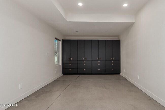 Building Photo - 125 N 11th Ave