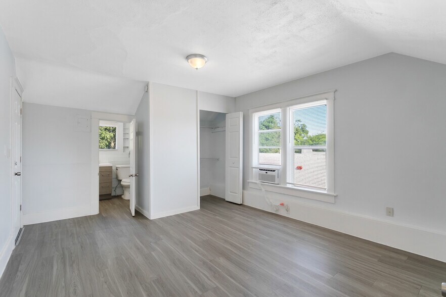 Building Photo - 812 Pennsylvania Ave