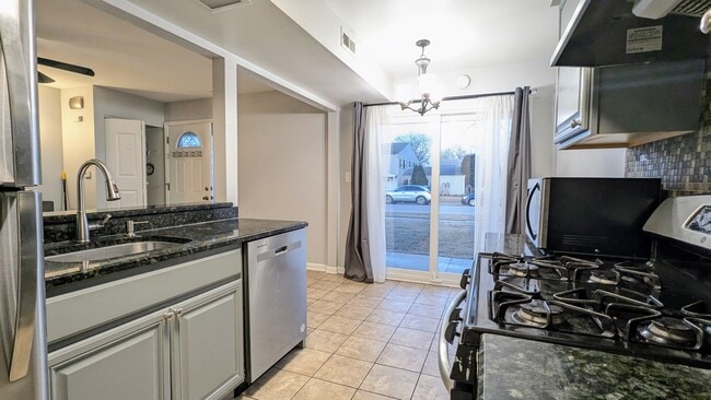 Building Photo - 334 Marcia Ct