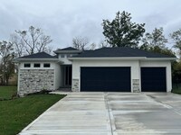 Building Photo - 1533 SW Hedgewood Ln