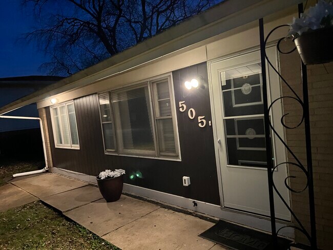 Close front entrance - 505 W 53rd Ave