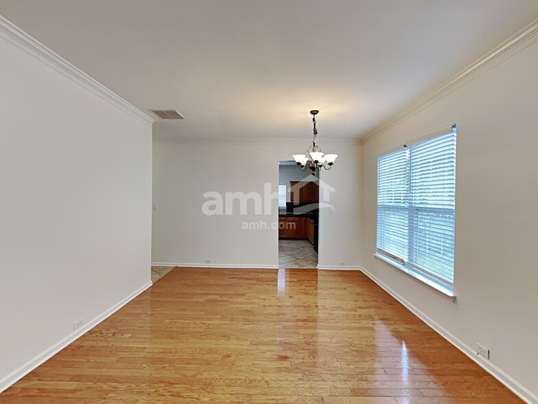 Building Photo - 2005 Brook Valley Run