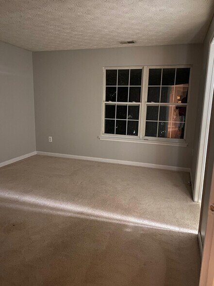 2nd bedroom - 3712 Excalibur Ct