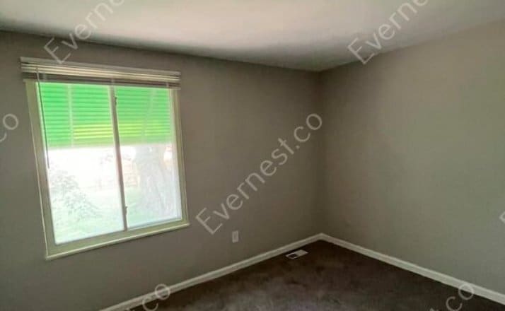 Building Photo - 547 Richards Rd