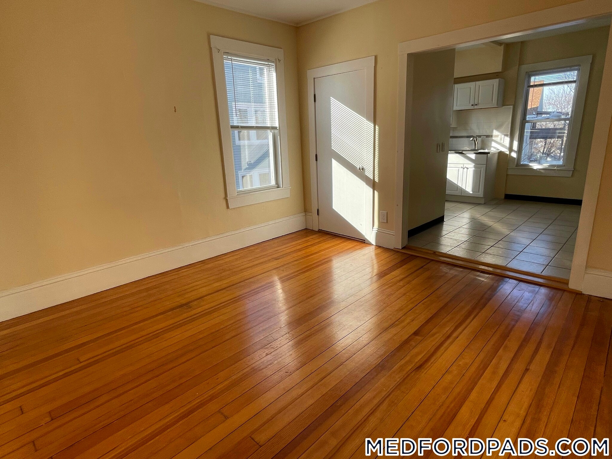 Building Photo - 8 Bennett St