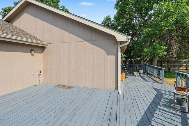 Building Photo - 4787 Sunvalley Dr