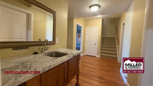 Building Photo - 10234 Eagle Cliff Way