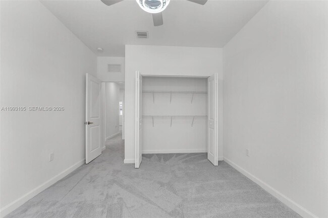 Building Photo - 2425 SE 28th Dr