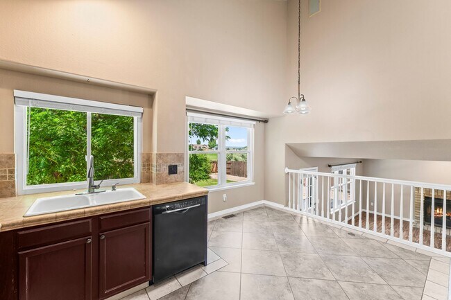 Building Photo - Beautiful 4 Bedroom Broadmoor Glen home - (D12 Schools)