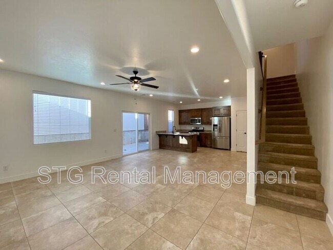 Building Photo - 2473 350 N