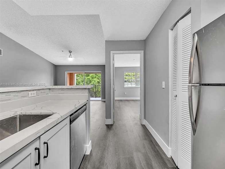 Building Photo - 2071 Renaissance Blvd