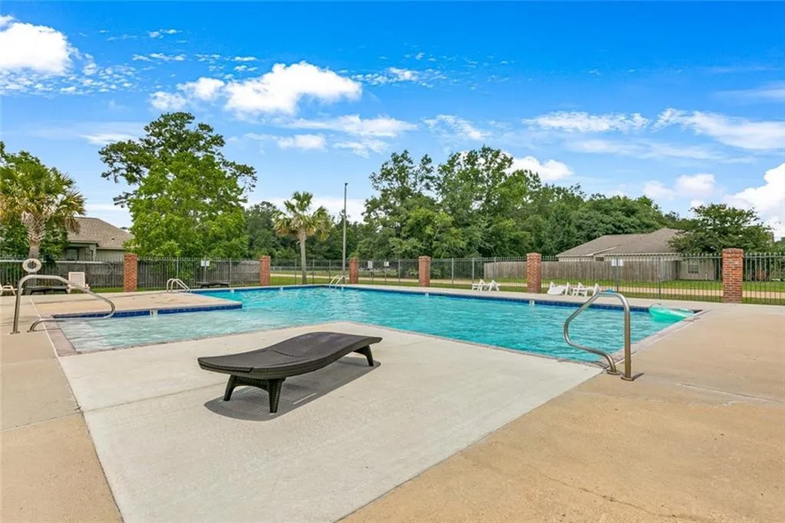 Building Photo - 28453 Apple Blossom Ln