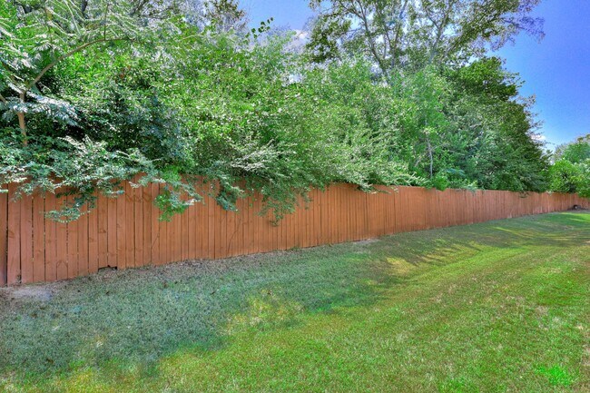 Building Photo - Beautifully maintained 4 / 2.5 home in John's Landing - Martinez, GA!