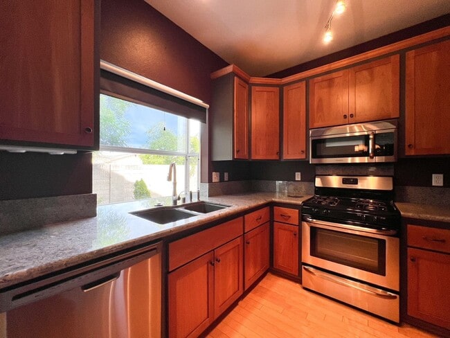 Building Photo - Charming Napa Condo in Quiet Court Setting