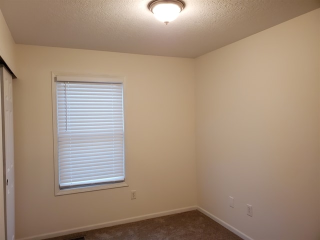 Building Photo - 814 Holly Farms Dr