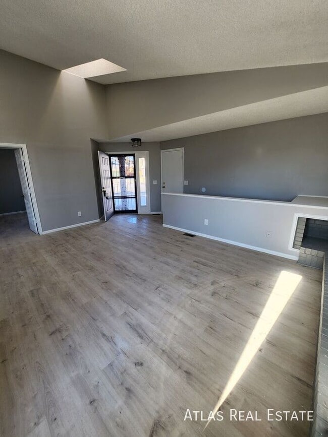 Building Photo - 13356 Albion Cir