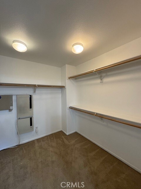 Building Photo - 7032 Edinboro St