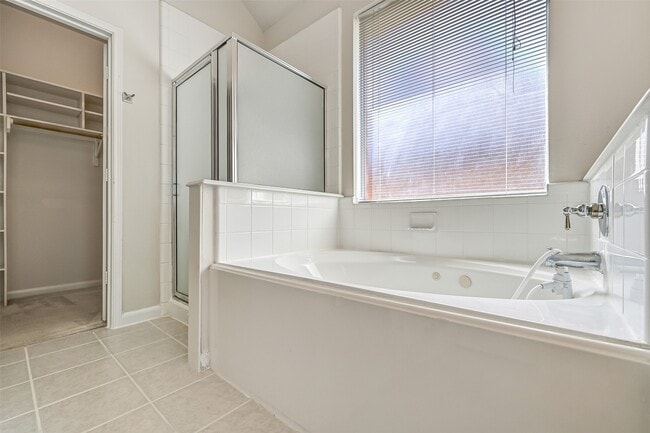 Building Photo - 16814 Tower Ridge