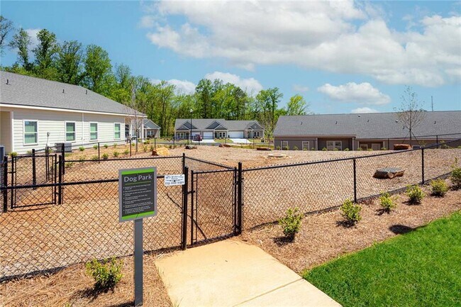 Building Photo - 705 Charles Hardy Pkwy