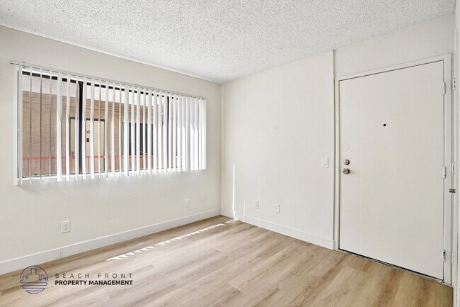 Building Photo - Grand View Tower Apartments