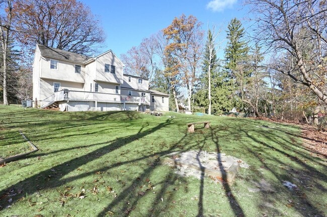 Building Photo - 16 Gerke Ave
