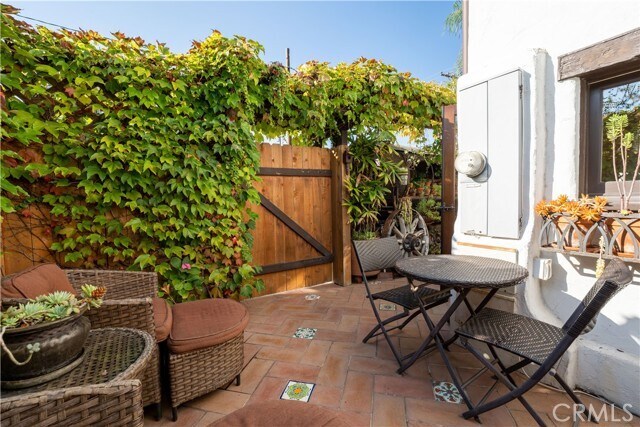 Building Photo - 1481 Santa Cruz St