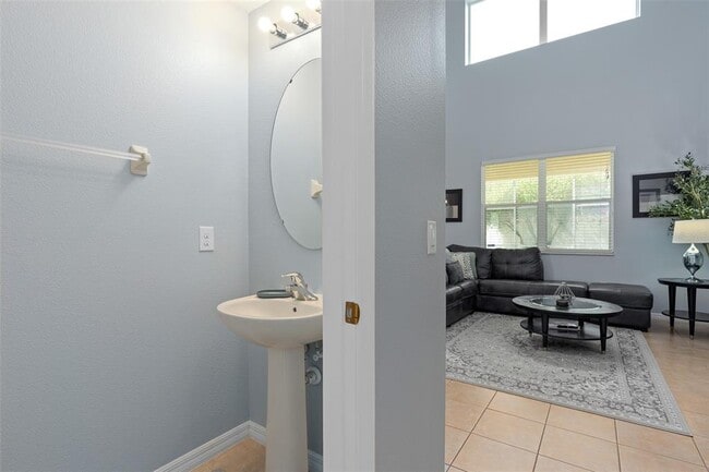 Building Photo - 2547 Dharma Cir
