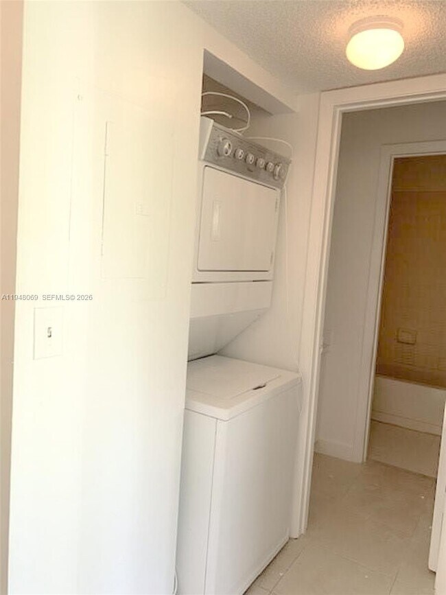 Building Photo - 900 Constitution Dr