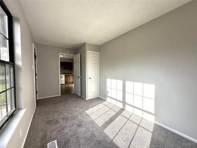 Building Photo - 10063 Northgate Dr